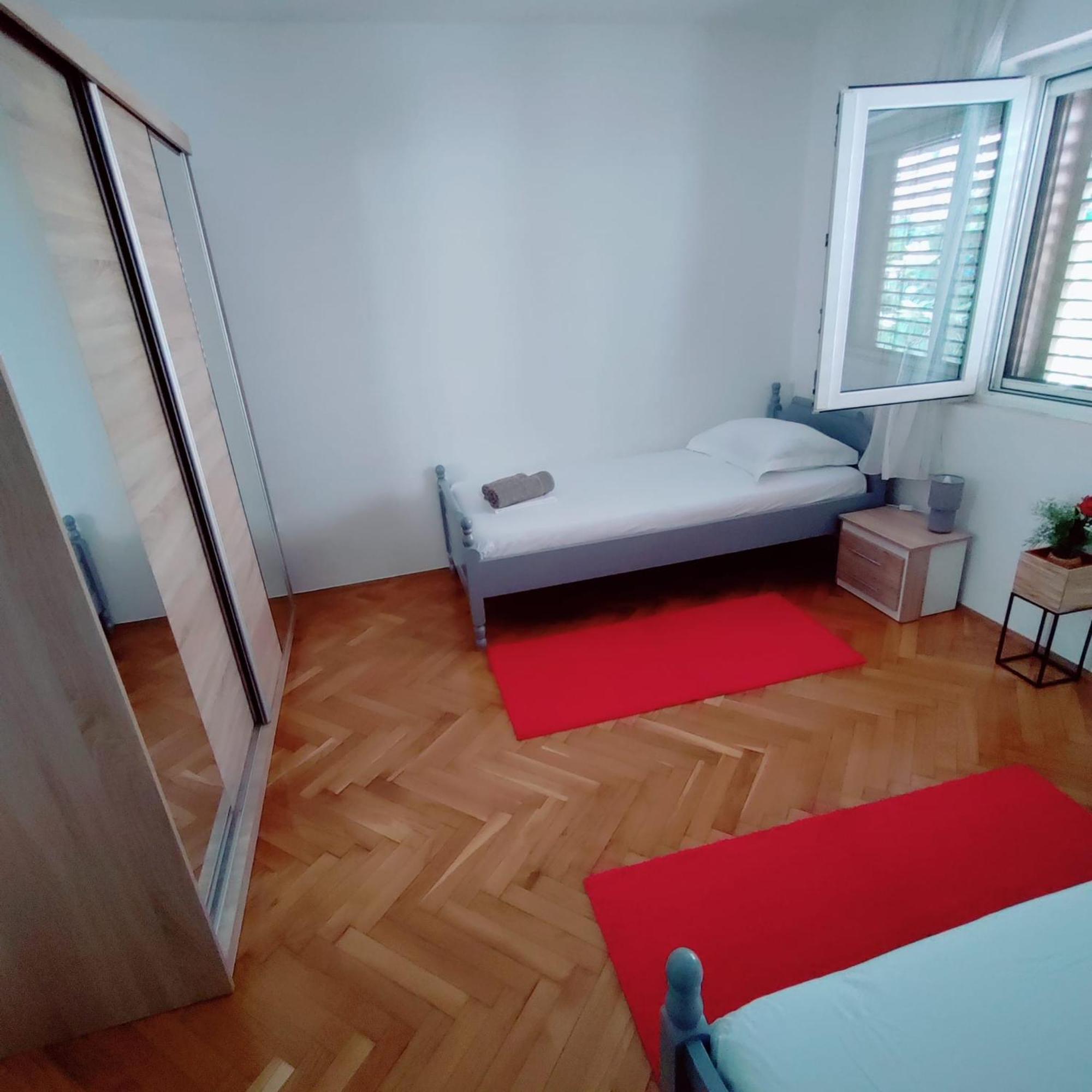Apartment Mlija 오미스 외부 사진