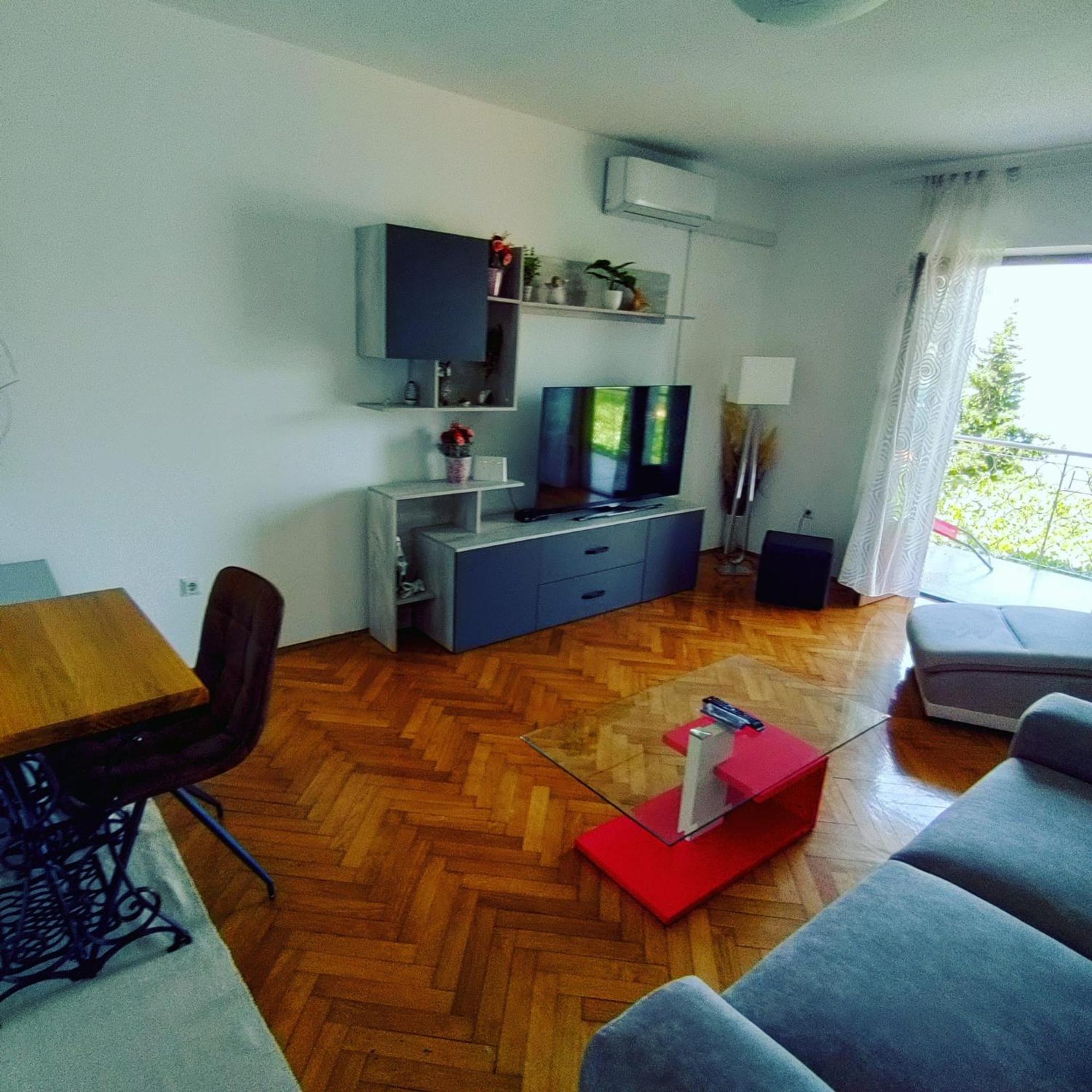 Apartment Mlija 오미스 외부 사진